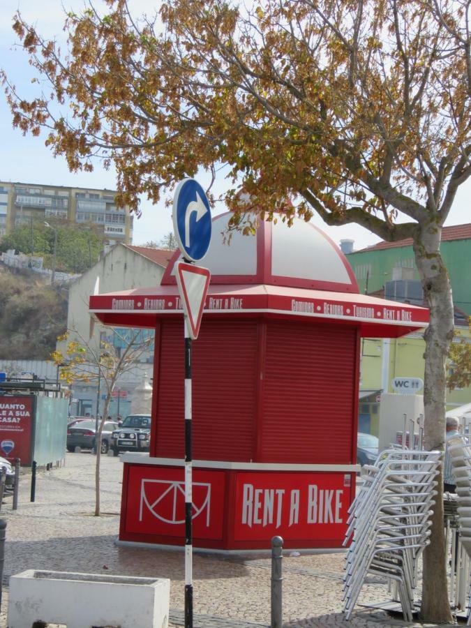 Tejo House River Lisbon Almada Exterior photo